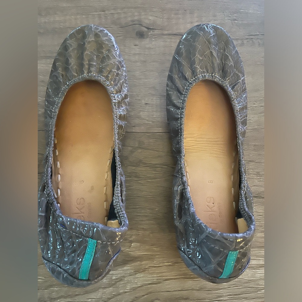 Grey patent Tieks